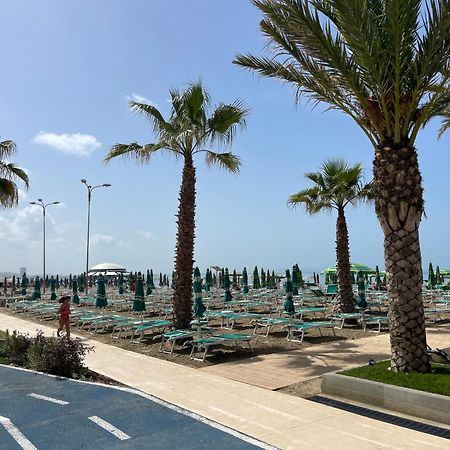 Hotel Vila Max Durrës Buitenkant foto