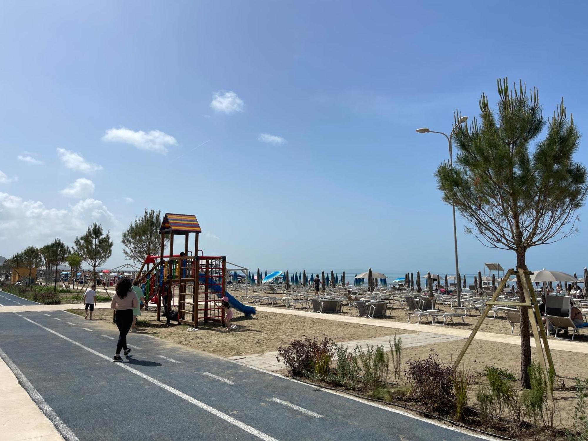 Hotel Vila Max Durrës Buitenkant foto