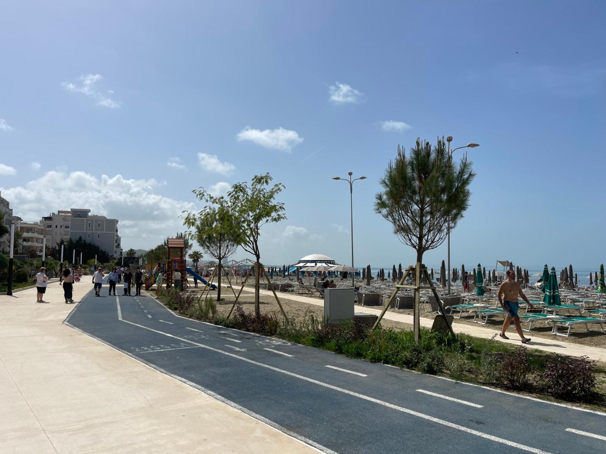 Hotel Vila Max Durrës Buitenkant foto
