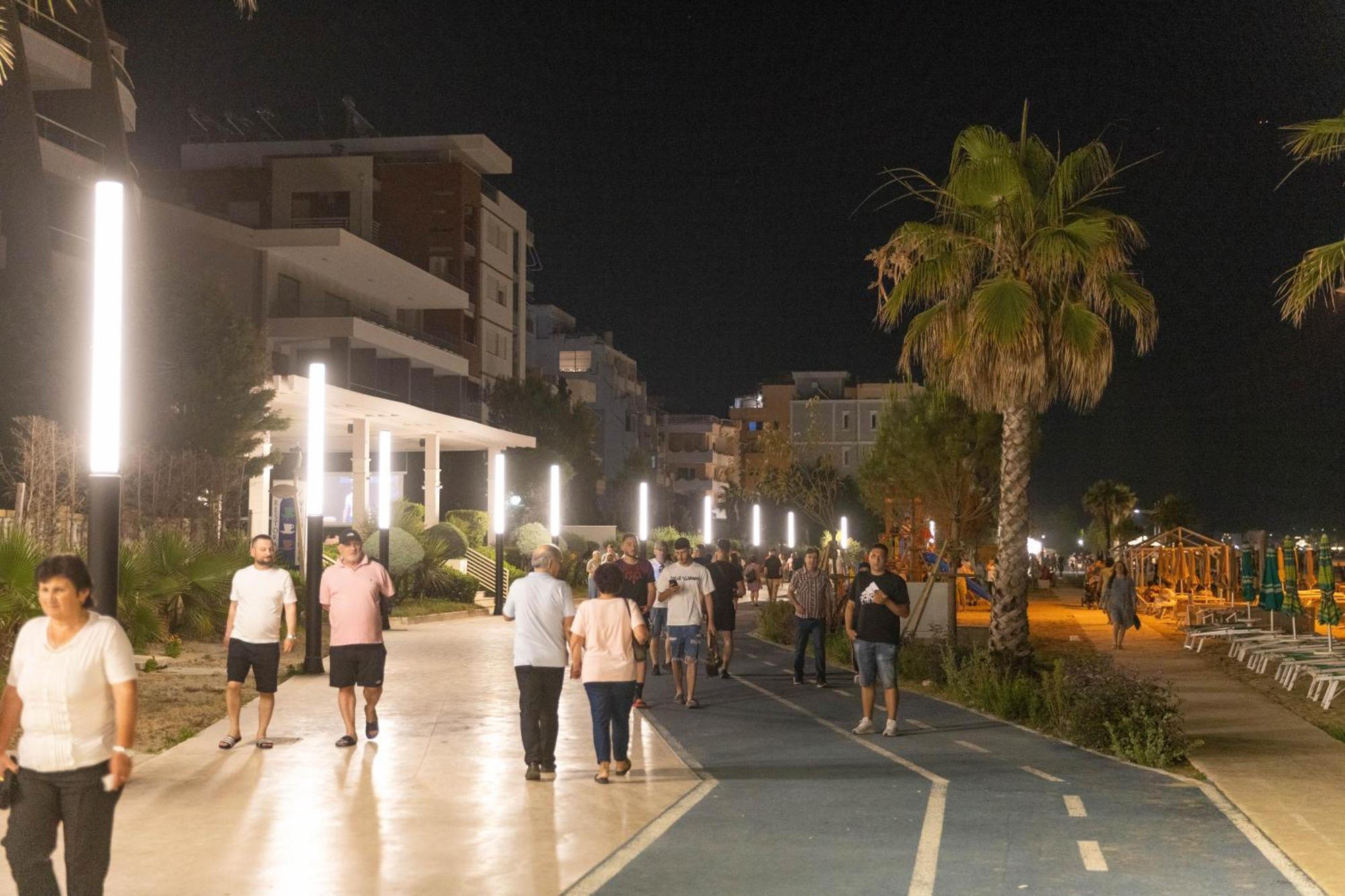 Hotel Vila Max Durrës Buitenkant foto