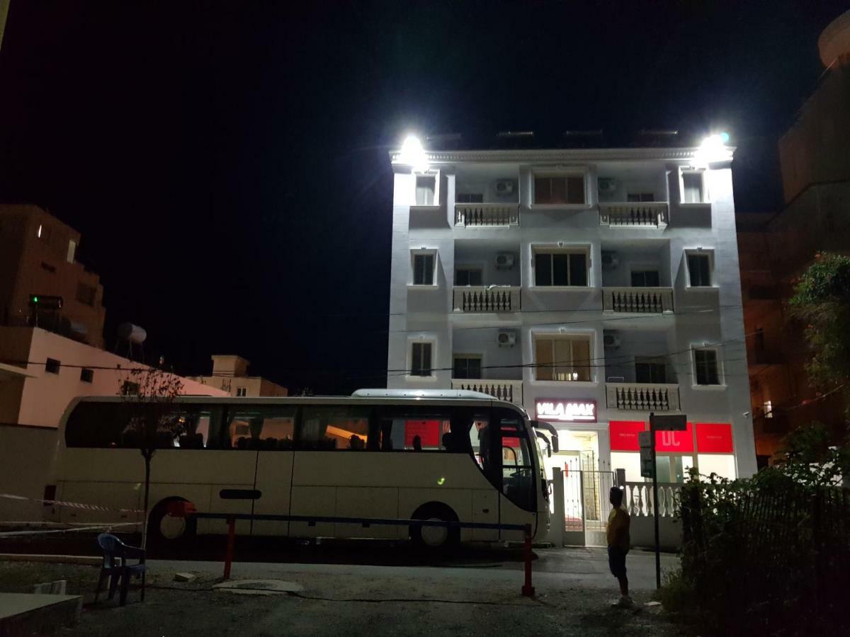 Hotel Vila Max Durrës Buitenkant foto